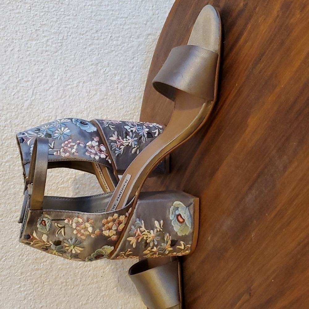 Steve Madden|Floral Embroidered Gray High Chunky Heels Strap Satin Gorgous!Sz.10